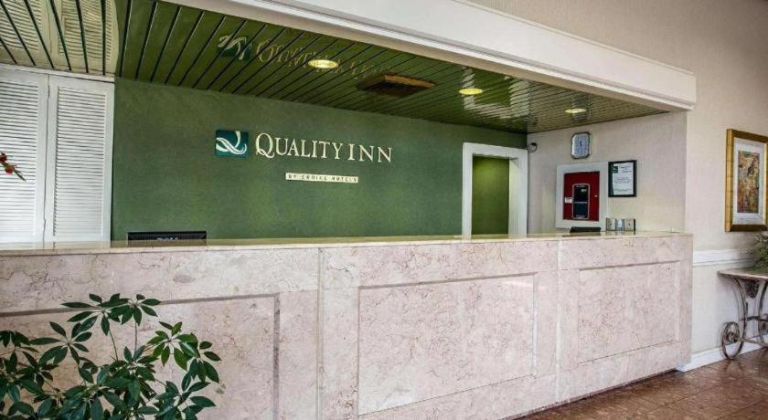 Quality Inn Sumter Buitenkant foto